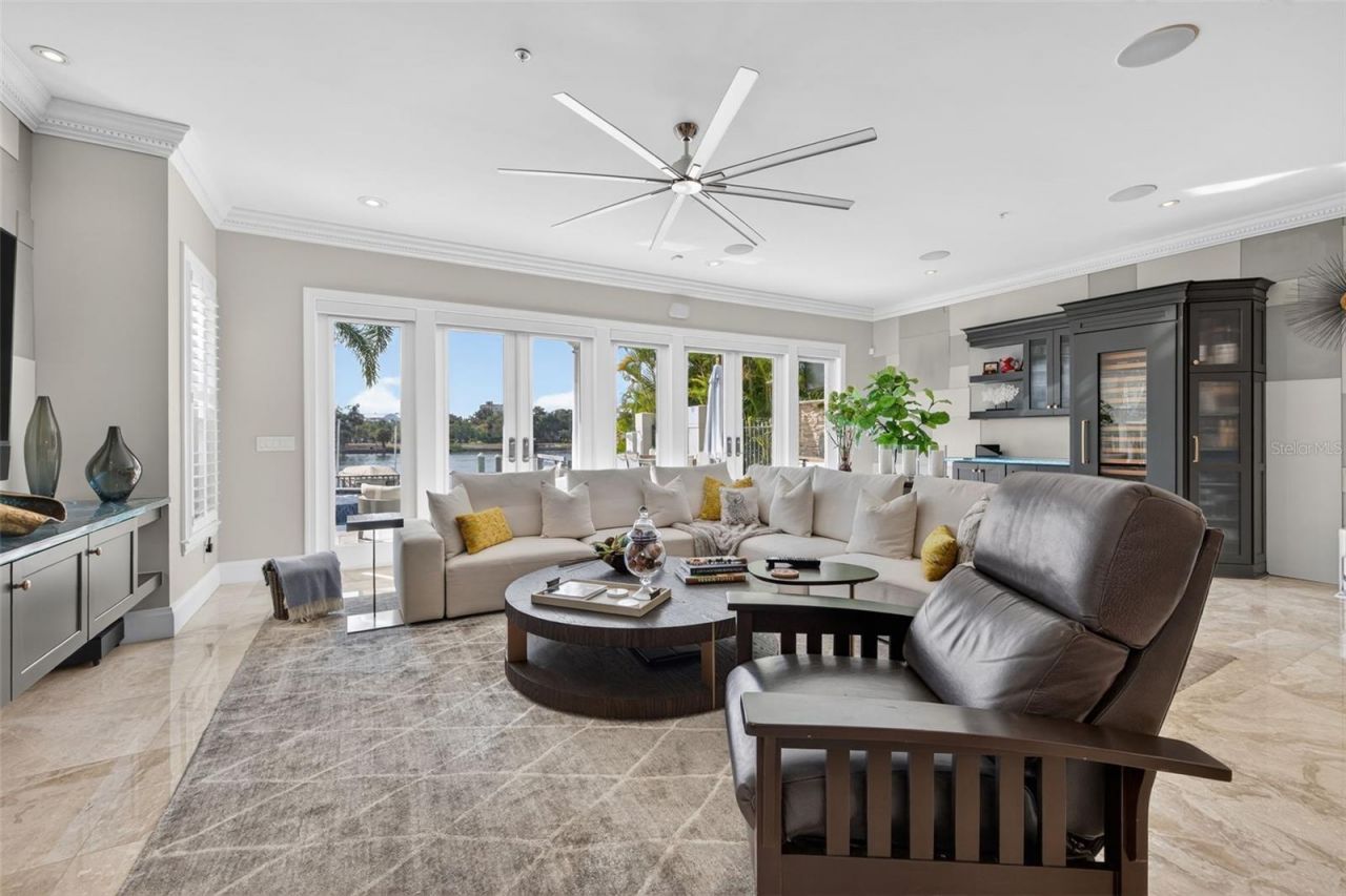 1009 Royal Pass Road, Tampa, FL 33602 Photo