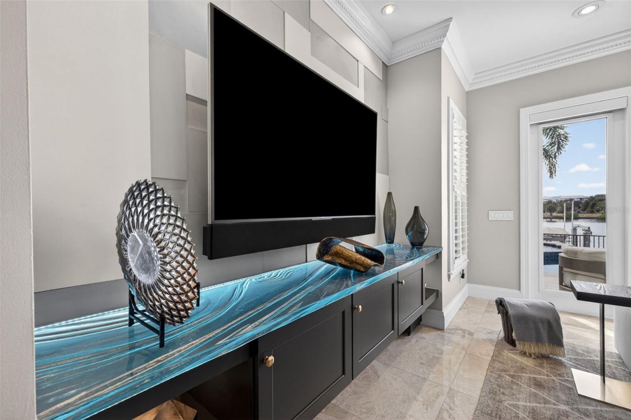 1009 Royal Pass Road, Tampa, FL 33602 Photo