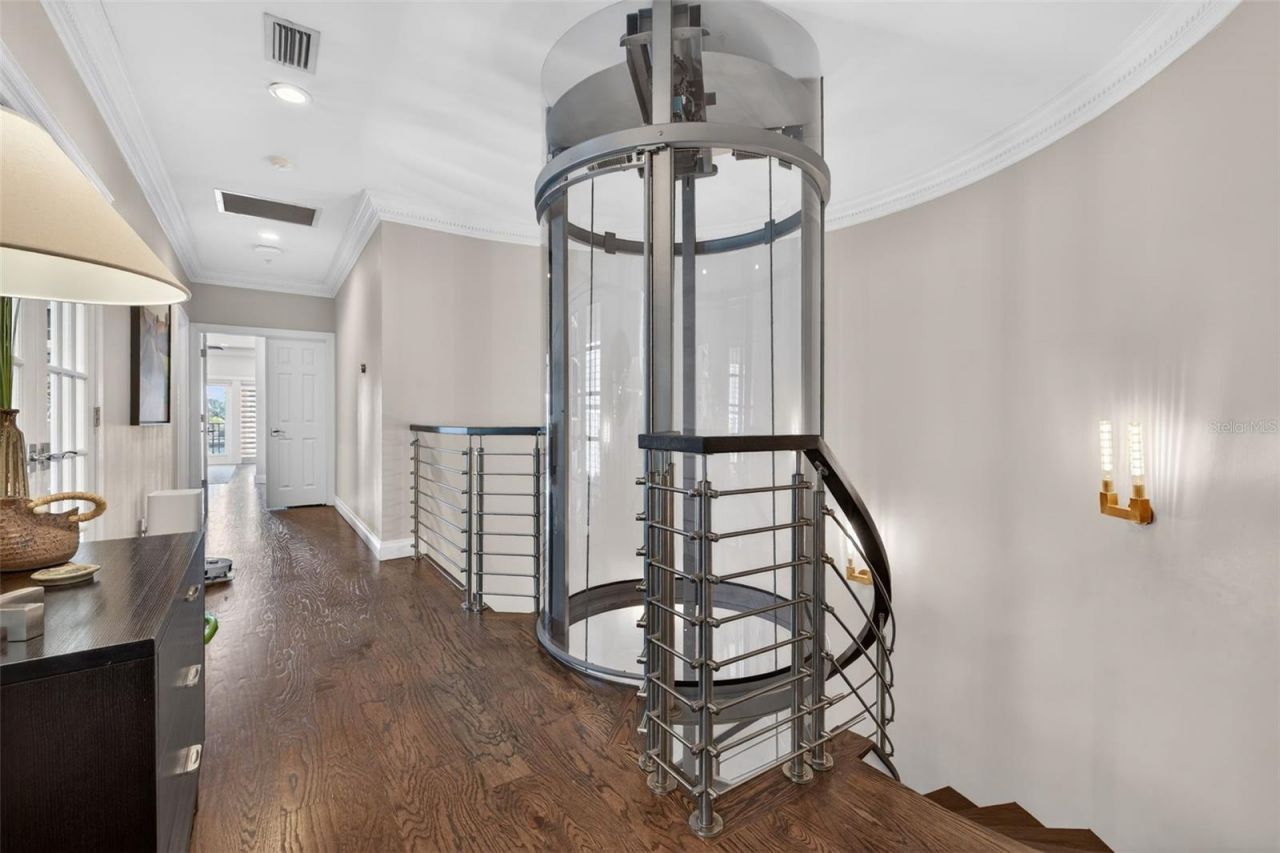 1009 Royal Pass Road, Tampa, FL 33602 Photo