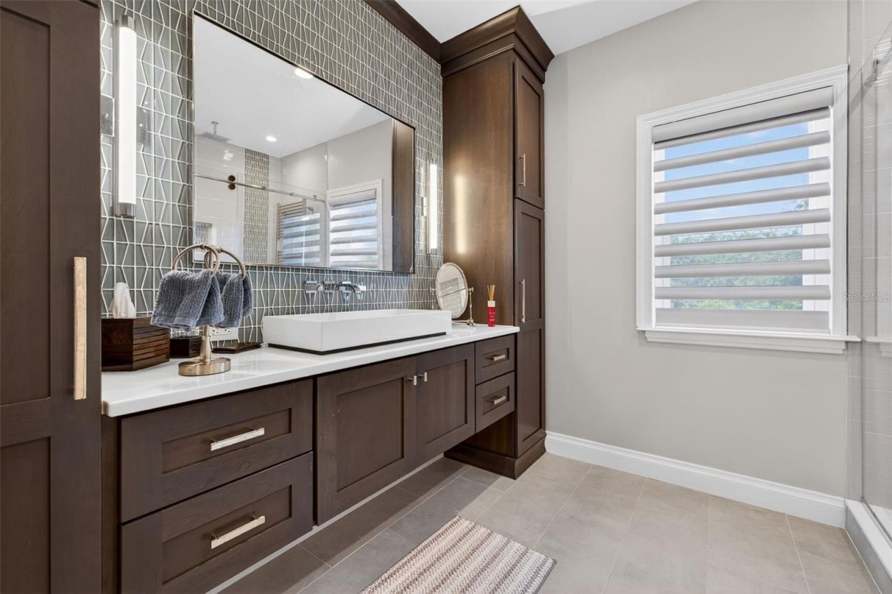 1009 Royal Pass Road, Tampa, FL 33602 Photo