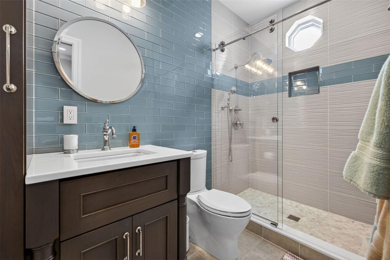 1009 Royal Pass Road, Tampa, FL 33602 Photo