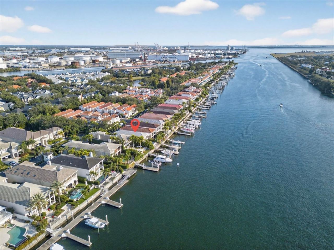 1009 Royal Pass Road, Tampa, FL 33602 Photo