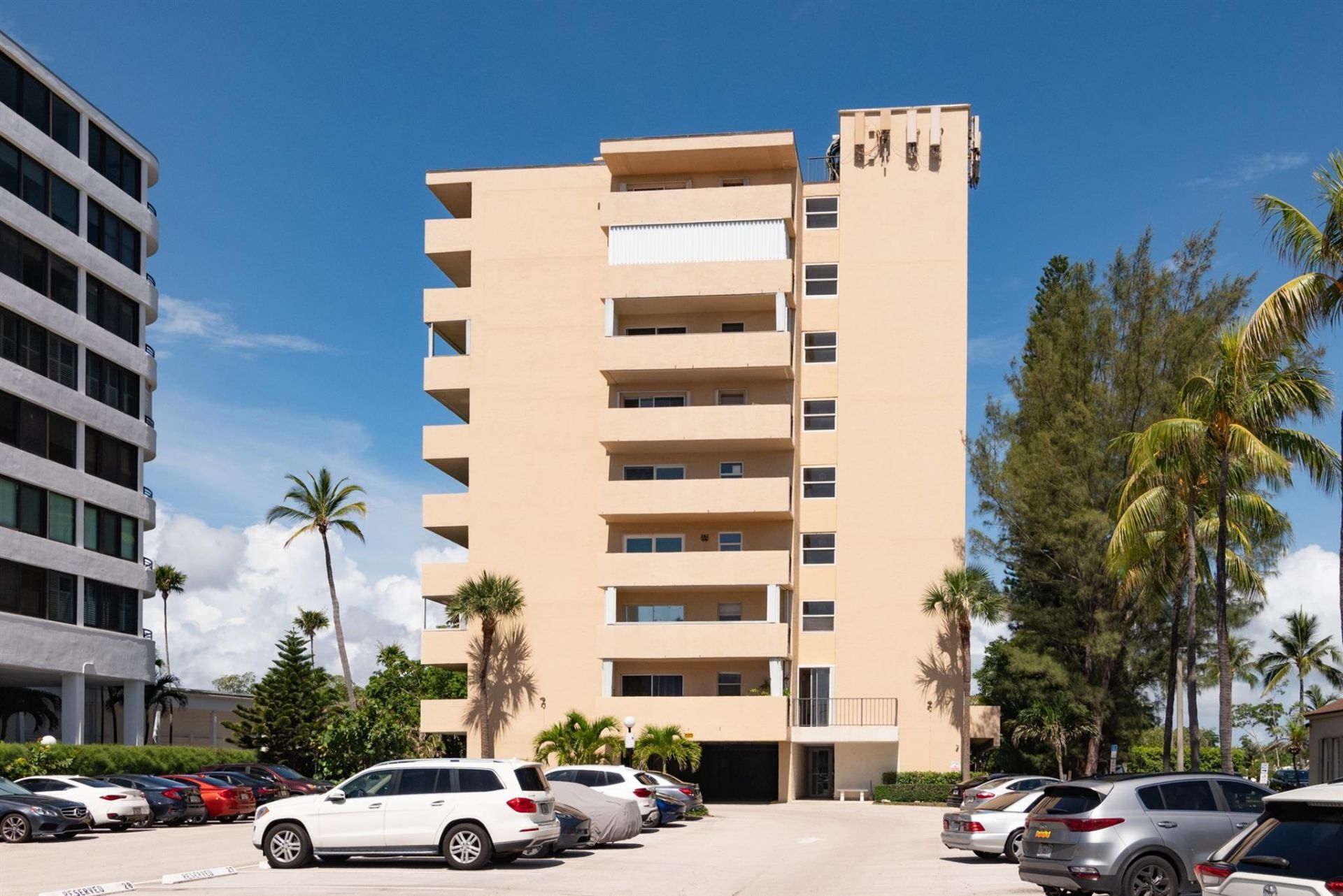 3581 S Ocean Boulevard, Unit 2b, Palm Beach, FL 33480 Photo