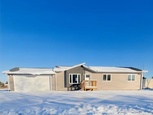 405 10th Street, Nevada, IA 50201