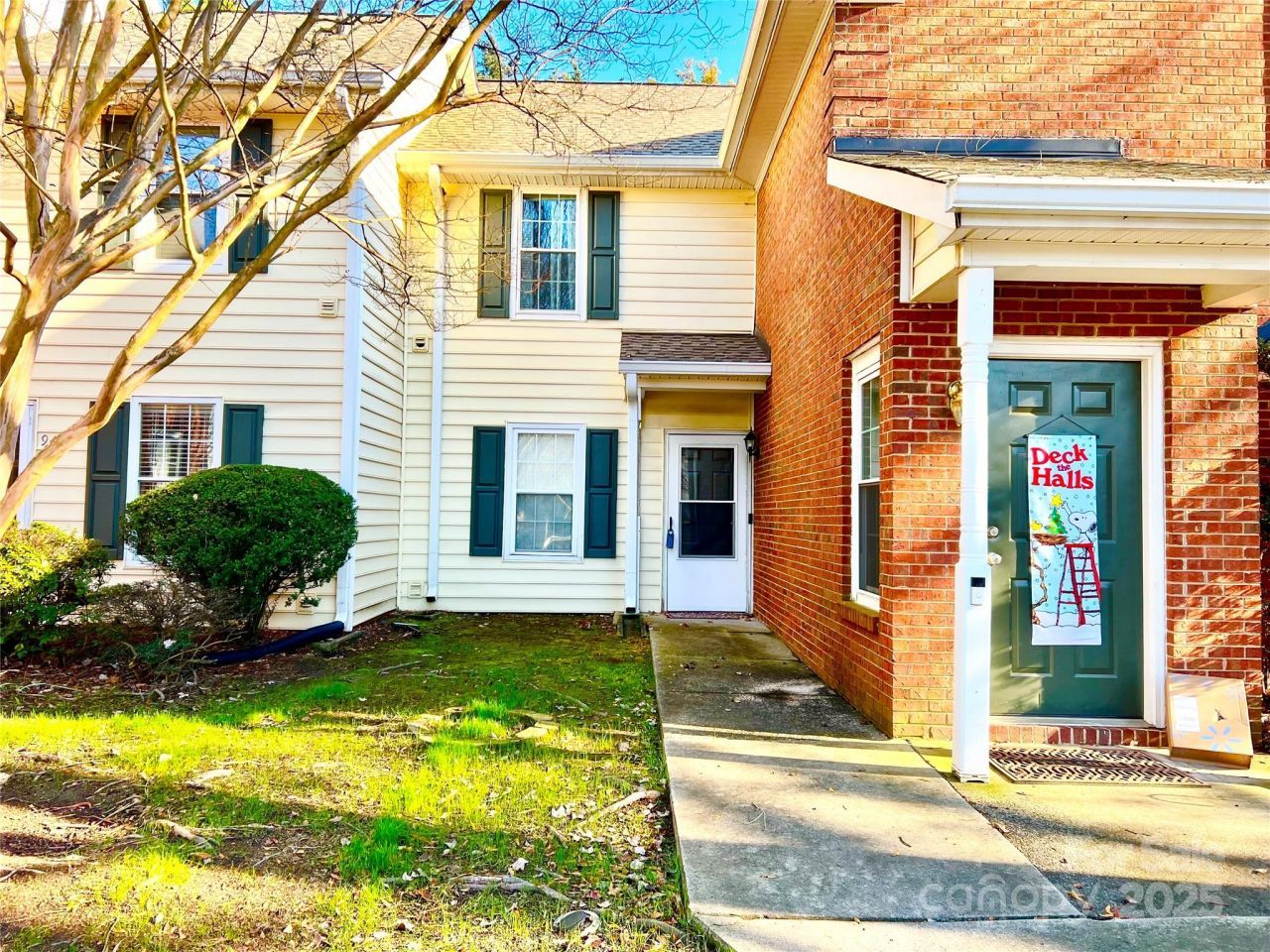 9427 S Vicksburg Court, Charlotte, NC 28210 Main Photo