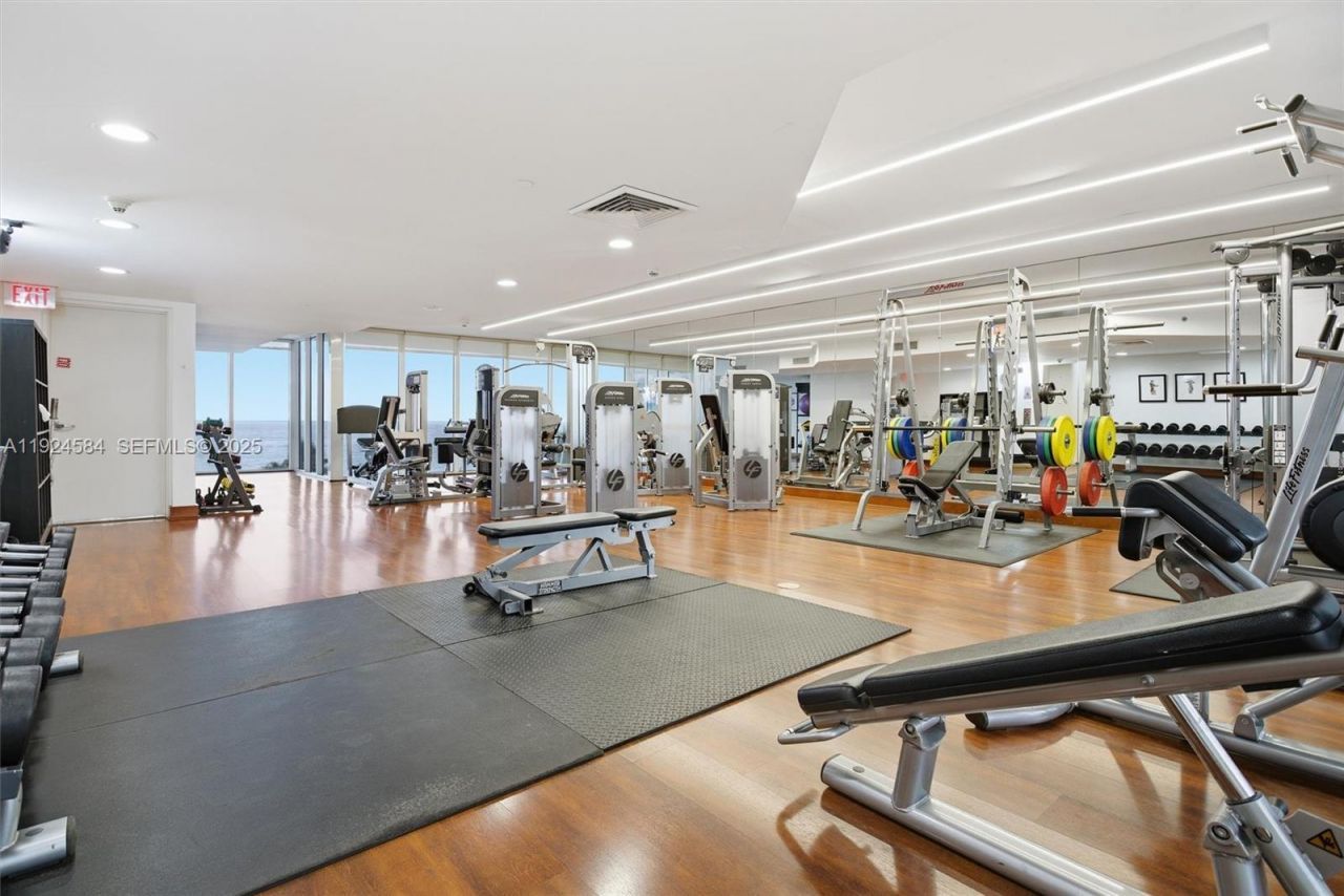 19111 Collins Ave, Unit 505, Sunny Isles Beach, FL 33160 Photo