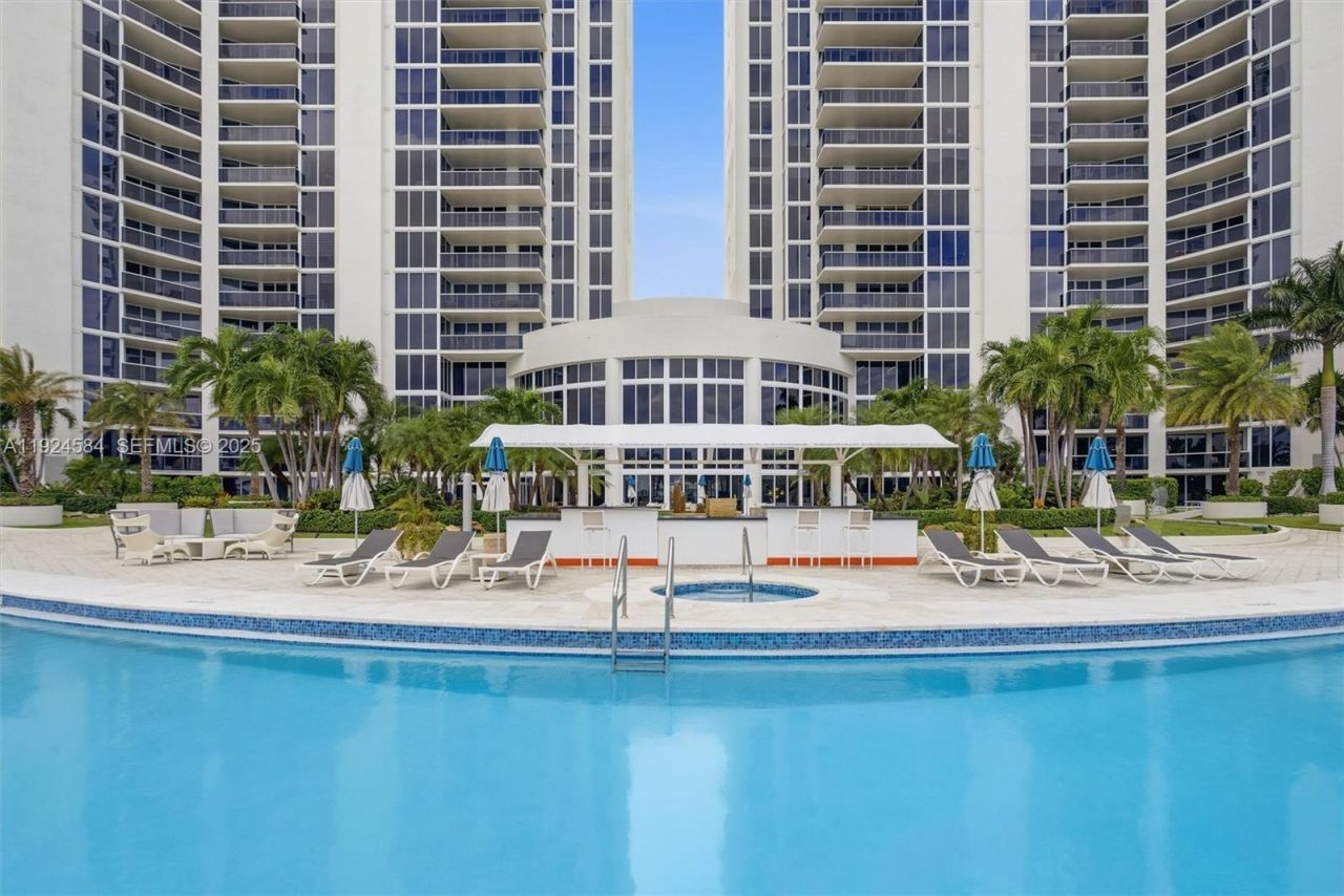 19111 Collins Ave, Unit 505, Sunny Isles Beach, FL 33160 Photo