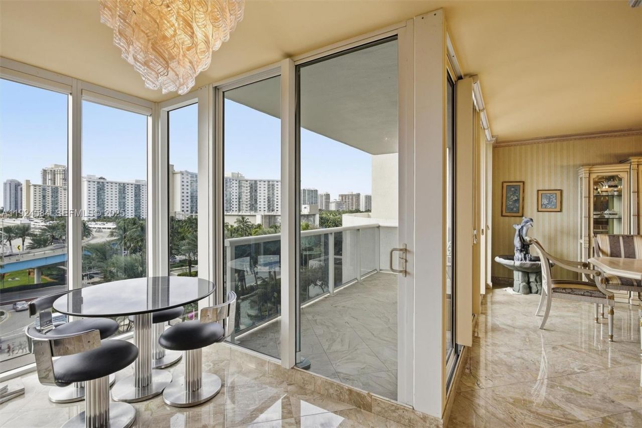 19111 Collins Ave, Unit 505, Sunny Isles Beach, FL 33160 Photo