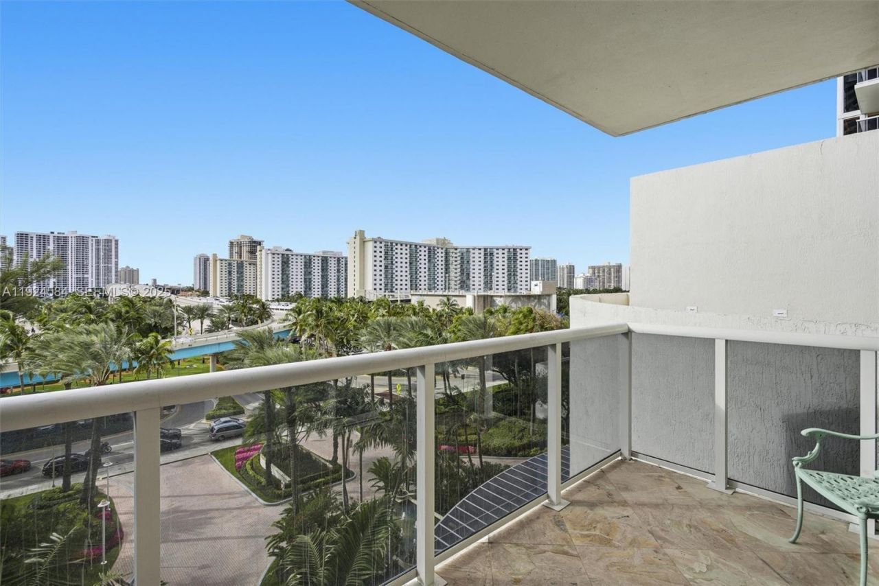 19111 Collins Ave, Unit 505, Sunny Isles Beach, FL 33160 Photo