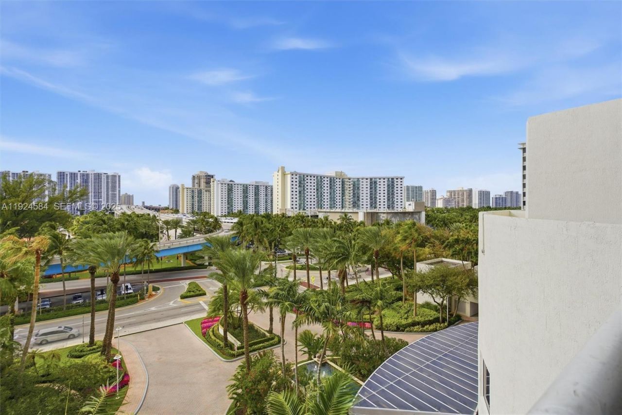 19111 Collins Ave, Unit 505, Sunny Isles Beach, FL 33160 Photo