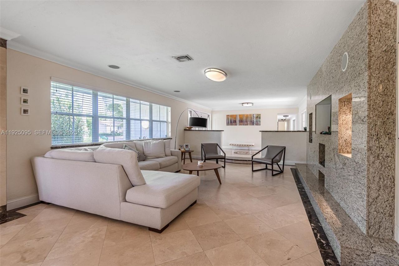 14644 SW 83rd Ct, Palmetto Bay, FL 33158 Photo