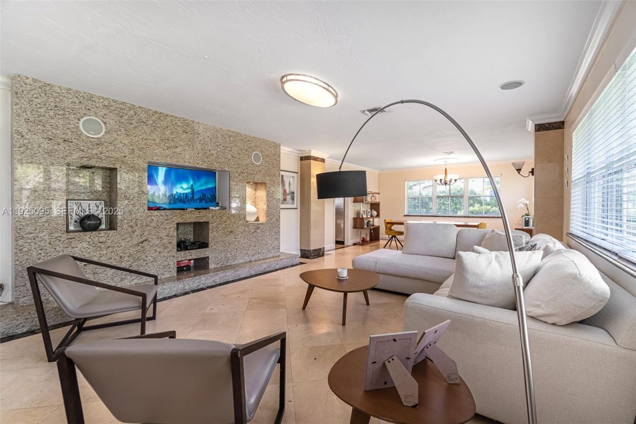 14644 SW 83rd Ct, Palmetto Bay, FL 33158 Photo