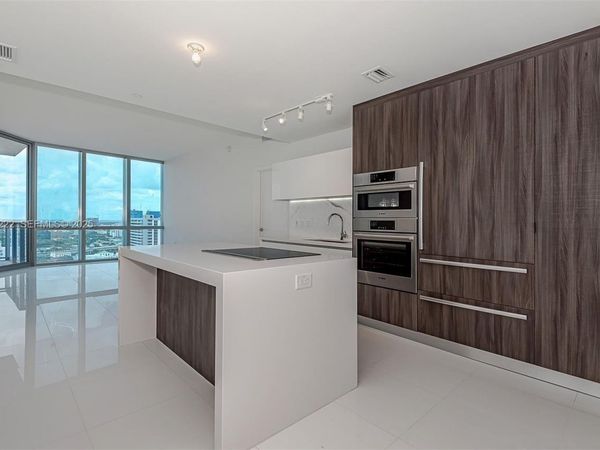 851 NE 1st Ave, Unit 1608, Miami, FL 33132