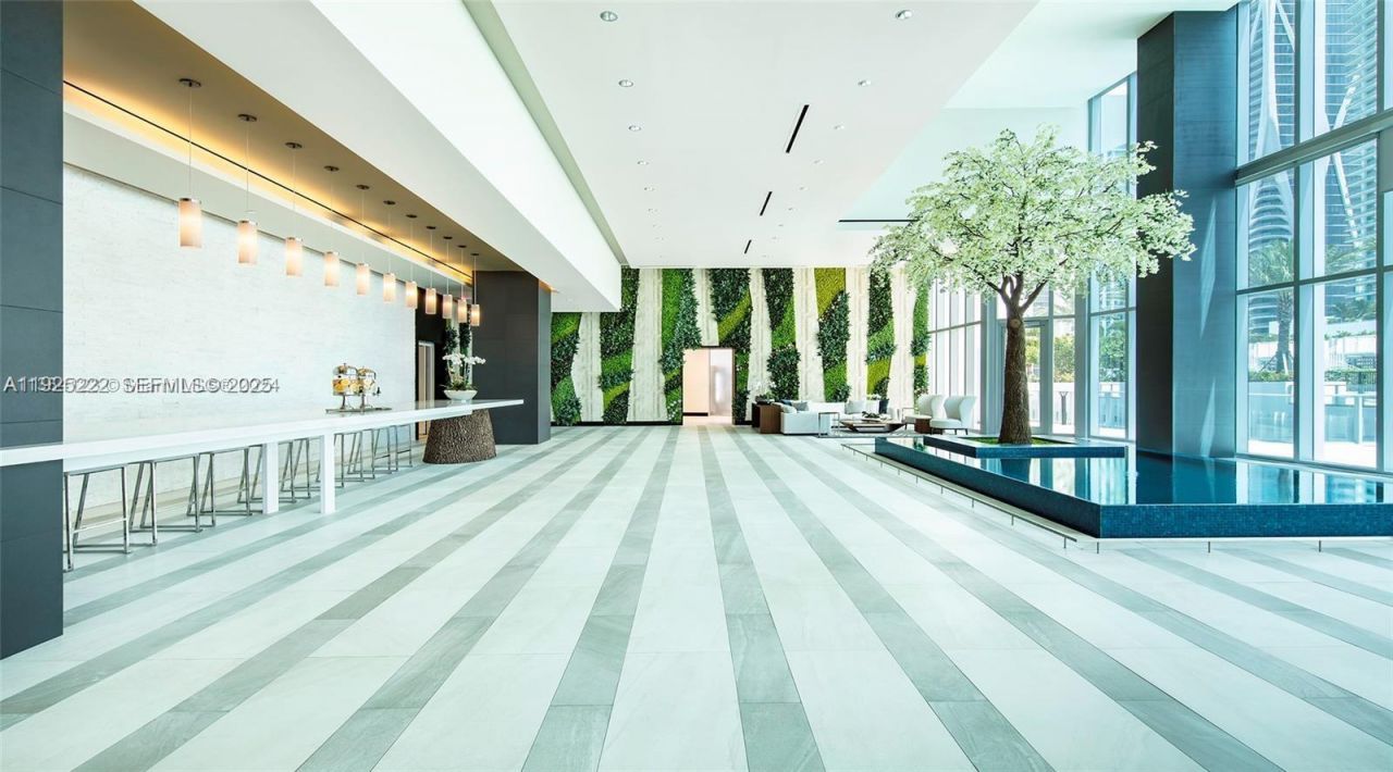 851 NE 1st Ave, Unit 1608, Miami, FL 33132 Photo