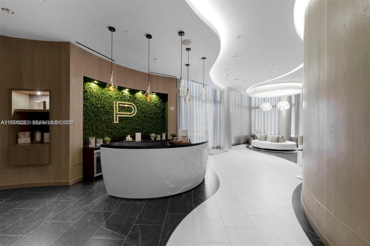 851 NE 1st Ave, Unit 1608, Miami, FL 33132 Photo