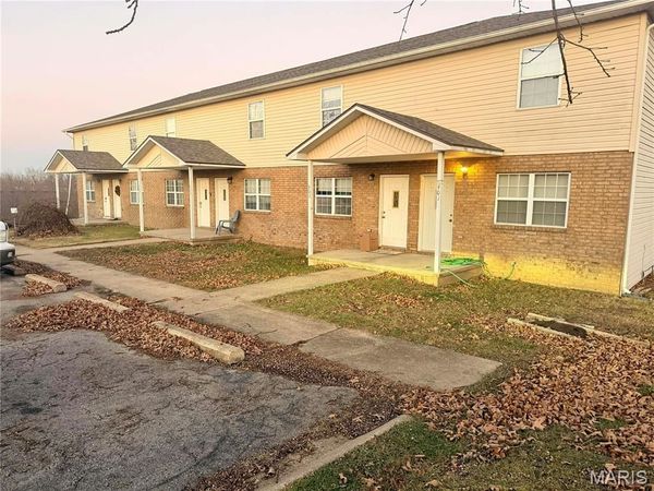 401-411 Country Villa, St Robert, MO 65584