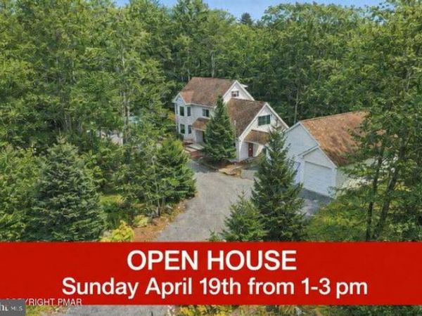 322 SCENIC DRIVE, BLAKESLEE, PA 18610