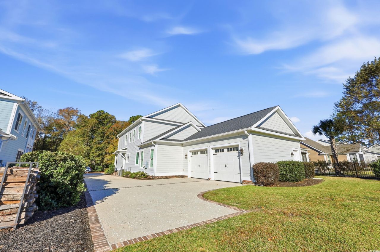 202 Spreading Oak Dr. Photo 28