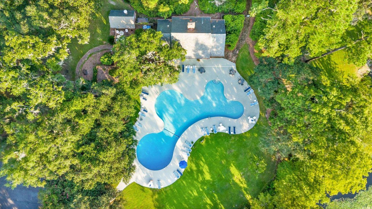 202 Spreading Oak Dr. Photo 32