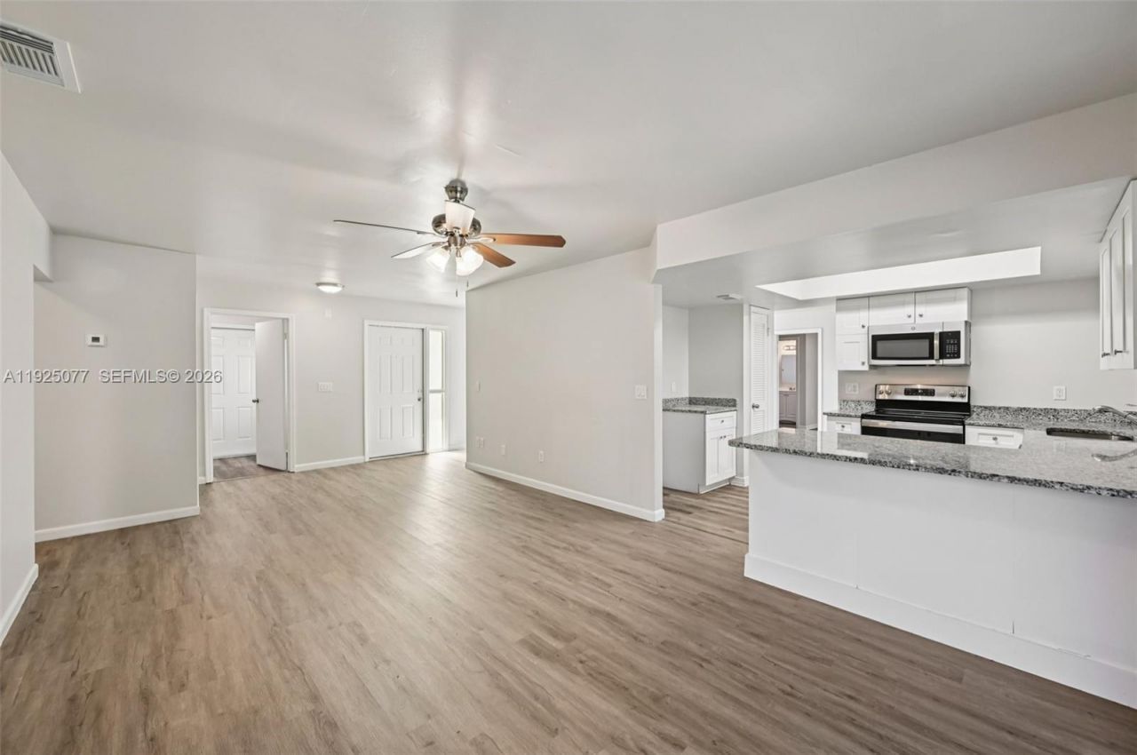 1061 SW Sudder Ave, Port Saint Lucie, FL 34953 Photo