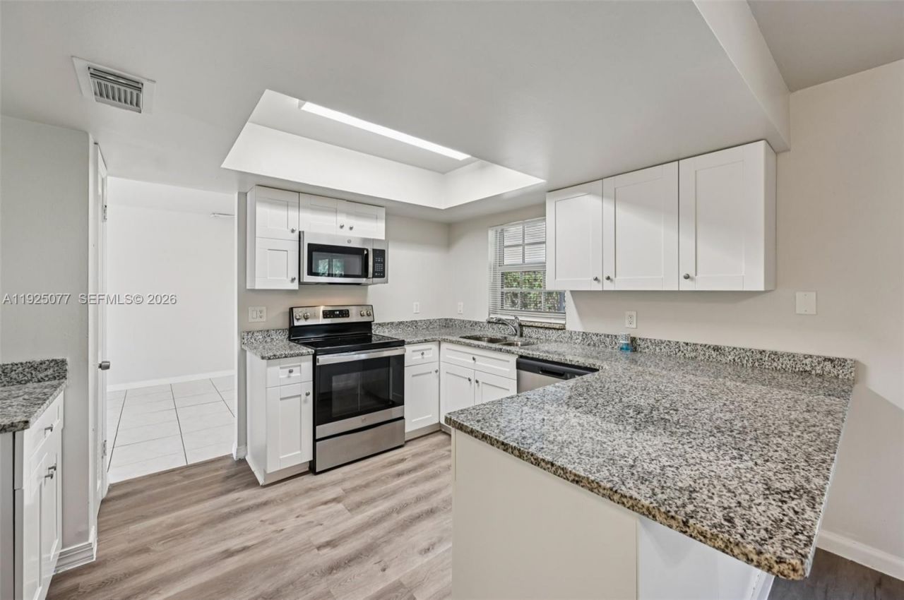 1061 SW Sudder Ave, Port Saint Lucie, FL 34953 Photo