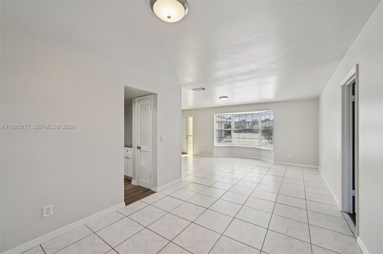 1061 SW Sudder Ave, Port Saint Lucie, FL 34953 Photo