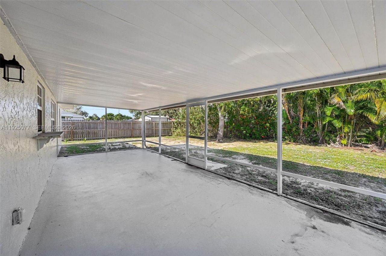 1061 SW Sudder Ave, Port Saint Lucie, FL 34953 Photo