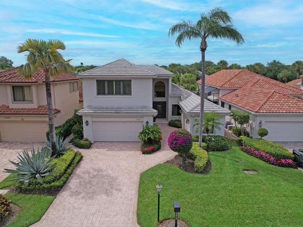 13315 Deauville Drive, Palm Beach Gardens, FL 33410