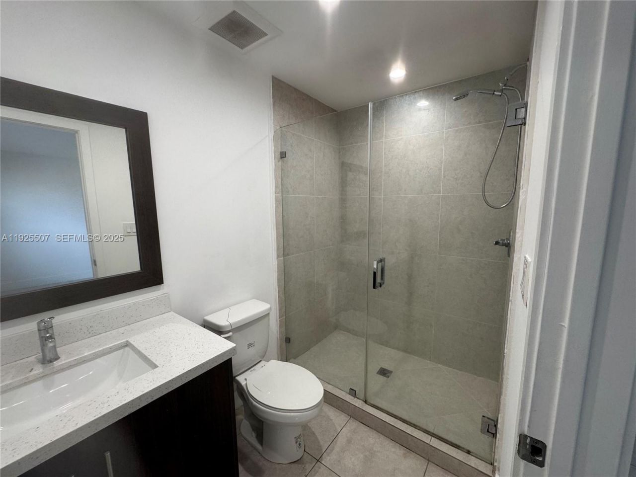 605 NW 3rd, Unit East, Hallandale Beach, FL 33009 Photo