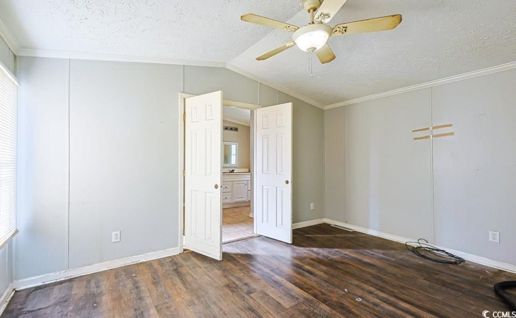 175 Darlene Dr. Photo 11