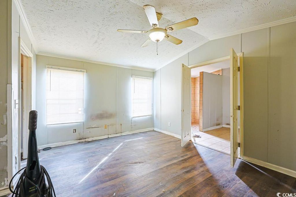 175 Darlene Dr. Photo 13