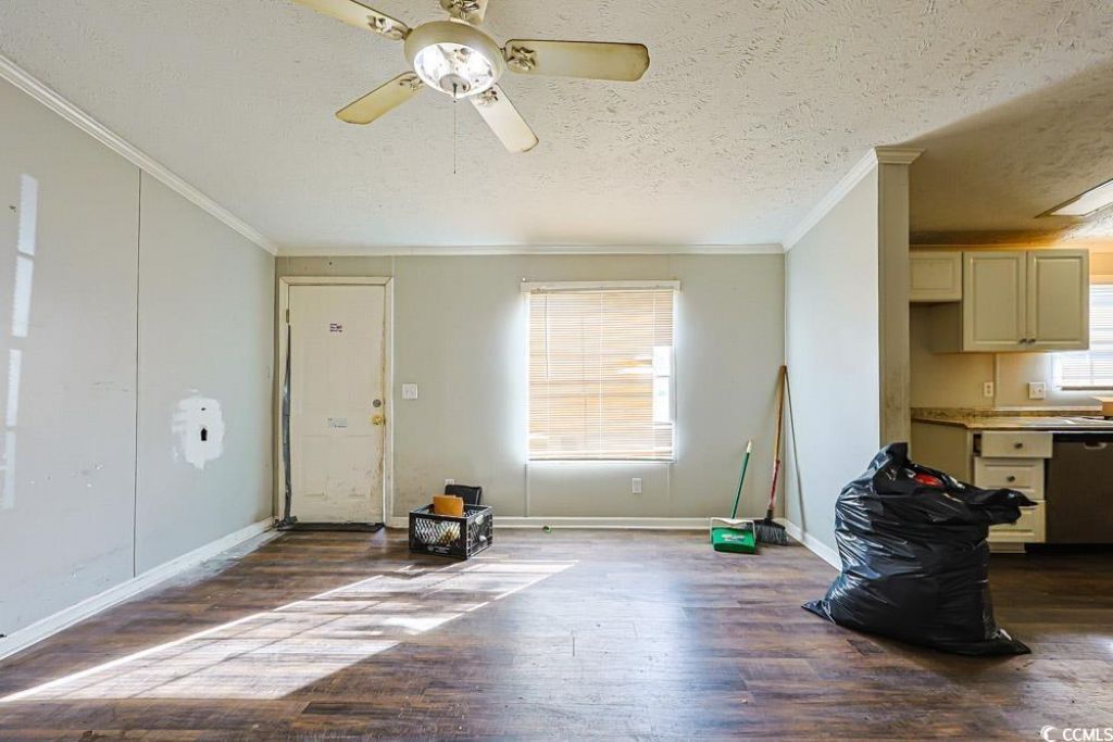 175 Darlene Dr. Photo 6