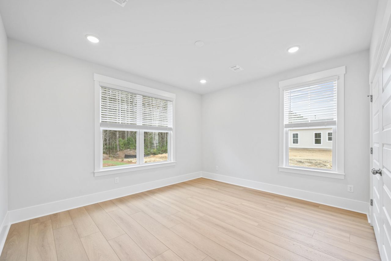709 Twinflower Lane Photo 24