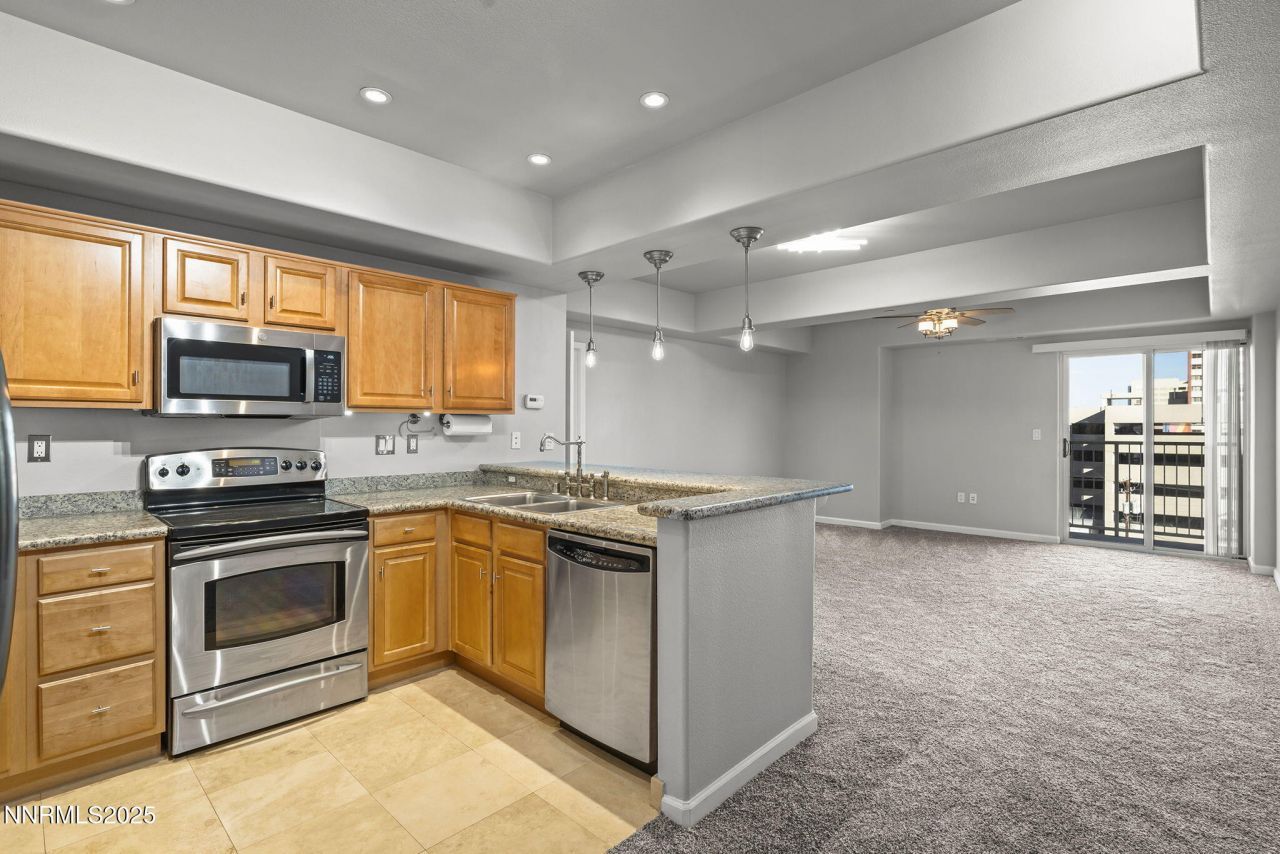 200 W 2nd Street, Unit 502, Reno, NV 89501 Photo