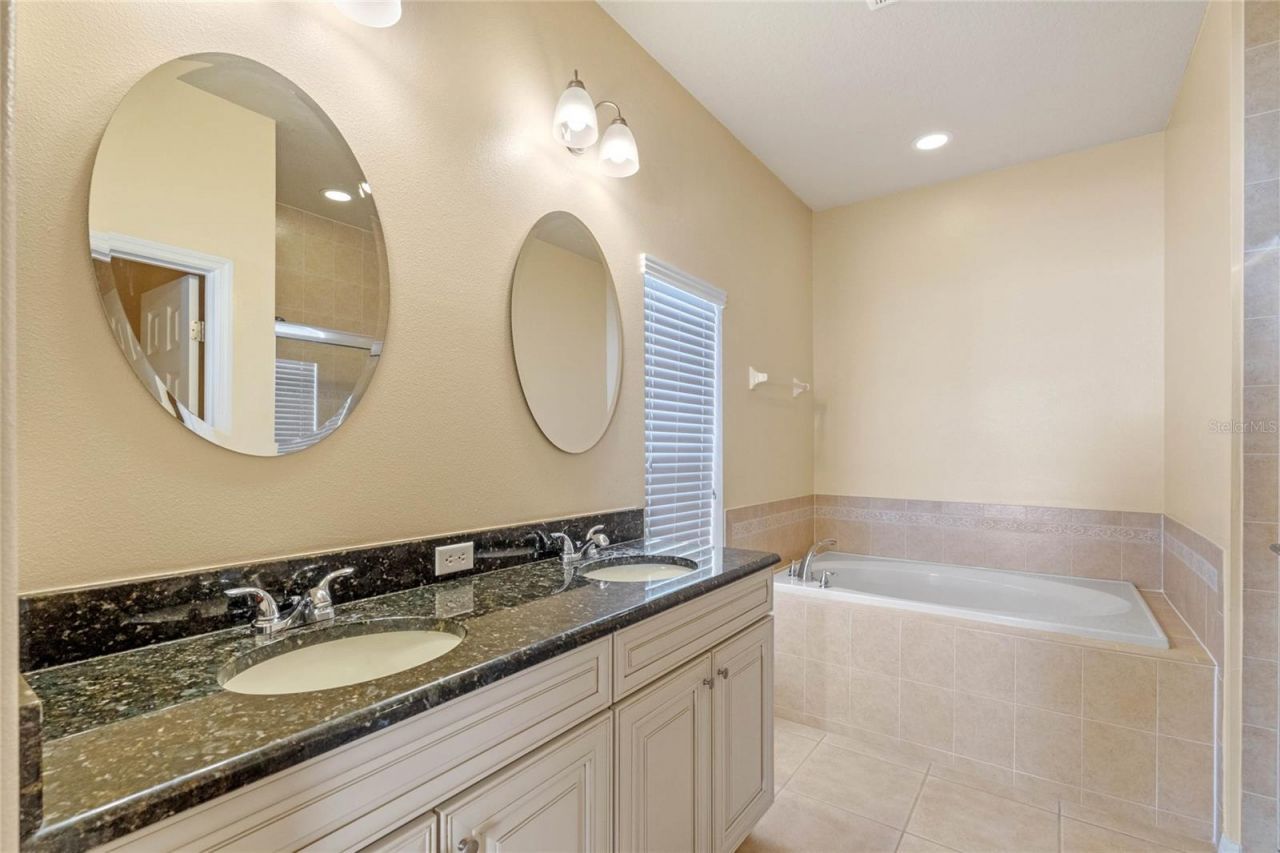 1865 Britlyn Alley, Orlando, FL 32814 Photo