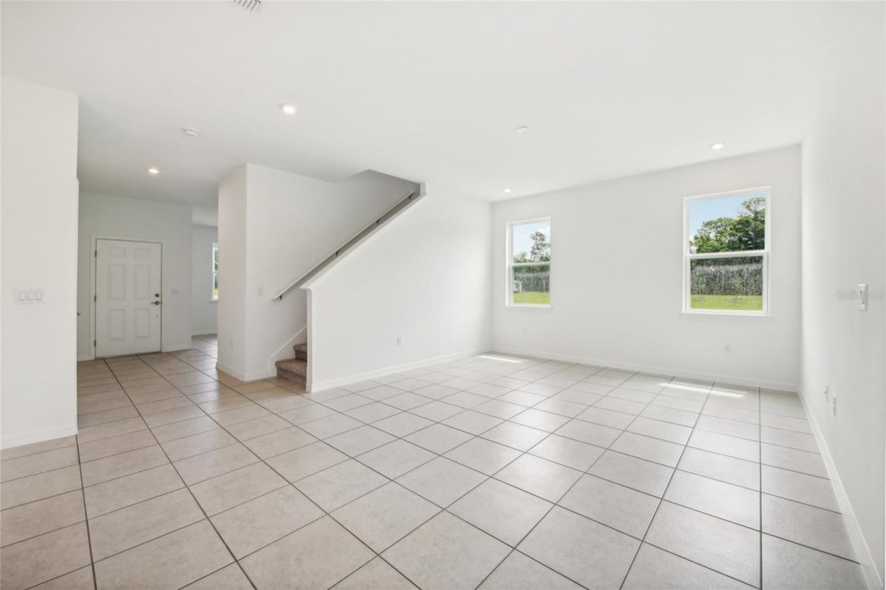 12807 Trovita Drive, Grand Island, FL 32735 Photo