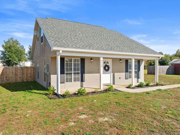 9110 Sunshine Drive, Youngstown, FL 32466