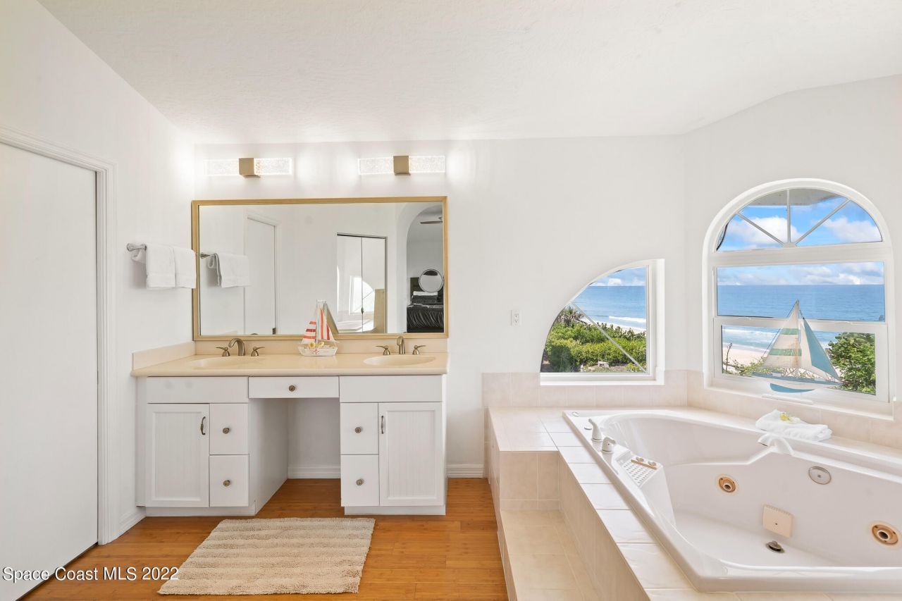 5085 S Hwy A1a, Melbourne Beach, FL 32951 Photo
