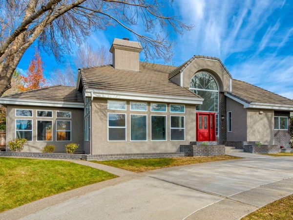 5700 E Hidden Valley Drive, Reno, NV 89502