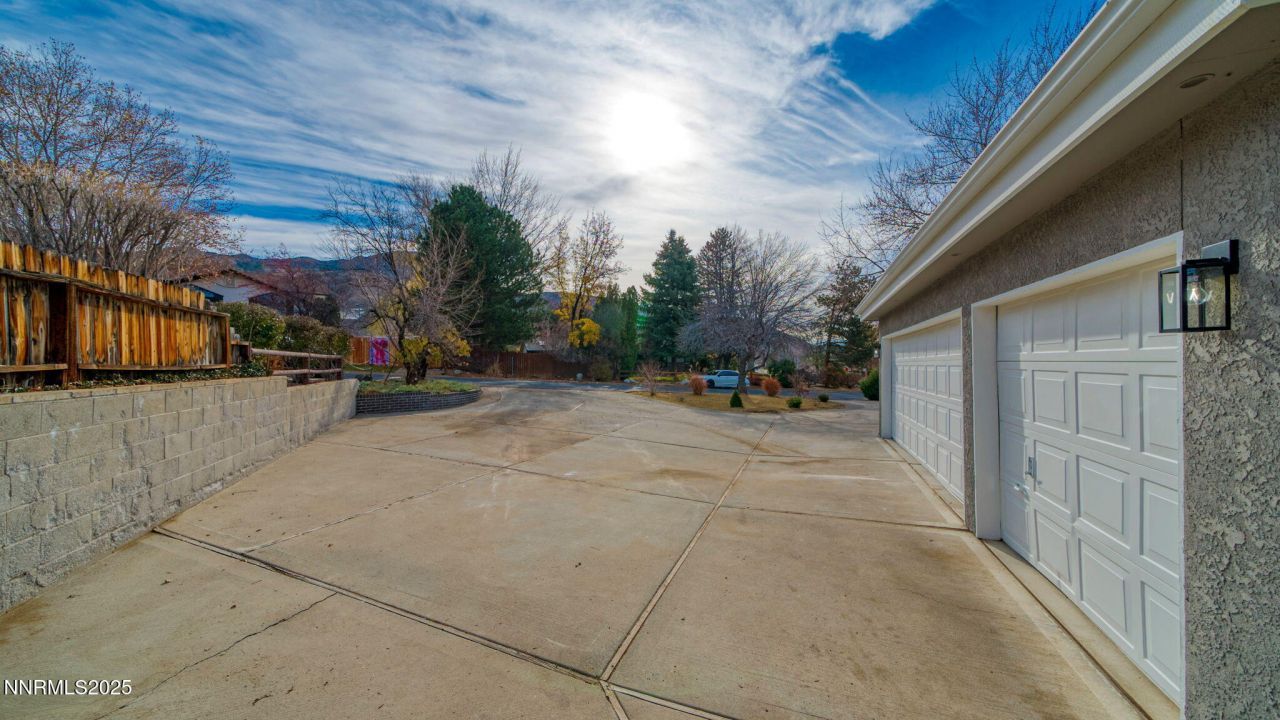 5700 E Hidden Valley Drive, Reno, NV 89502 Photo