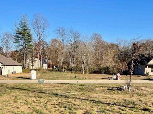 1546 Firefly Cove, Boonville, IN 47601