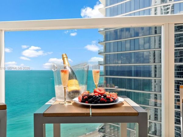 18001 Collins Ave, Unit 2512, Sunny Isles Beach, FL 33160