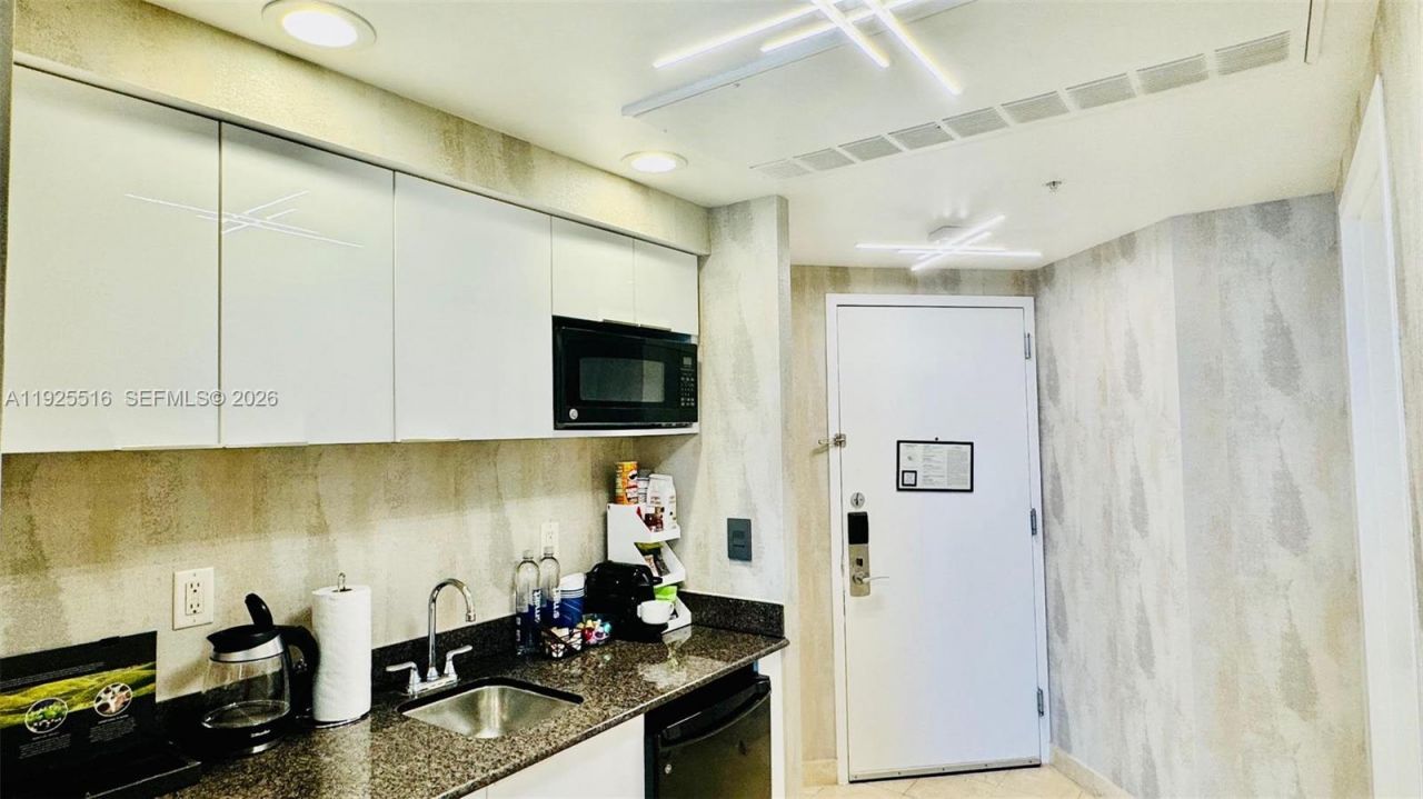 18001 Collins Ave, Unit 2512, Sunny Isles Beach, FL 33160 Photo