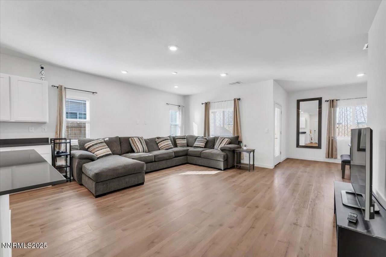 7523 Grassy Plains Drive, Reno, NV 89506 Photo