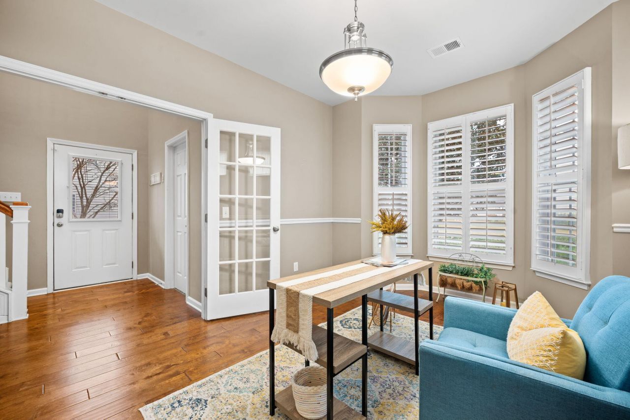 224 Cameron Street Photo 10