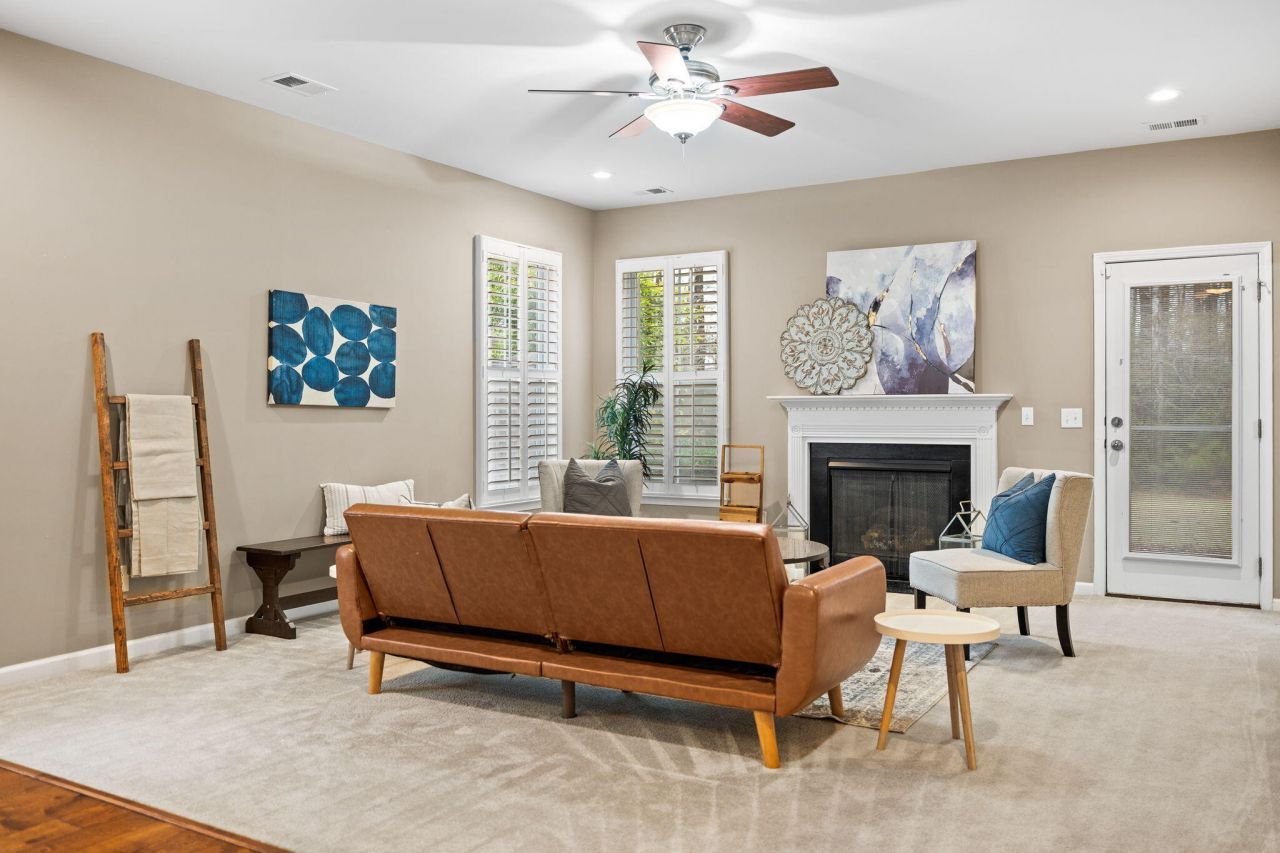 224 Cameron Street Photo 16