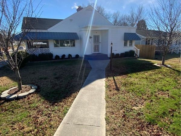 2200 Ferndale Avenue, Petersburg, VA 23803