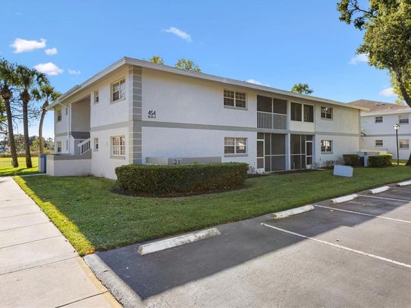454 FAIRWAYS CIRCLE, Unit B204, OCALA, FL 34472