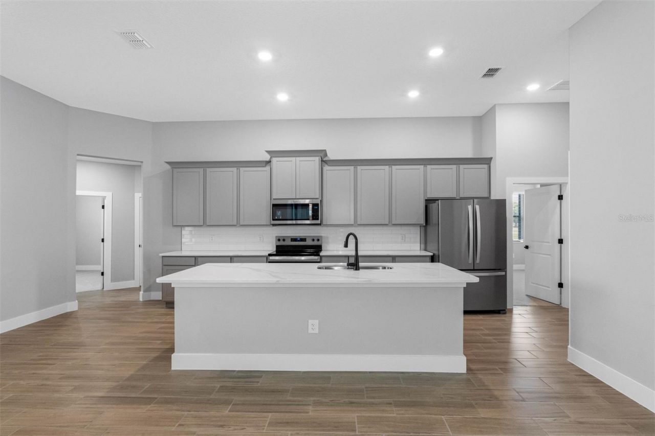 13509 Walden Sheffield Road, Dover, FL 33527 Photo