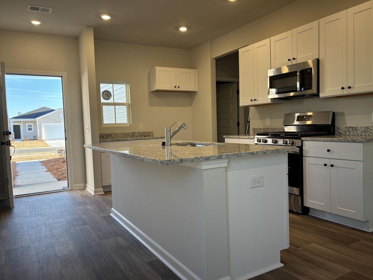 371 Tiliwa Street Photo 4